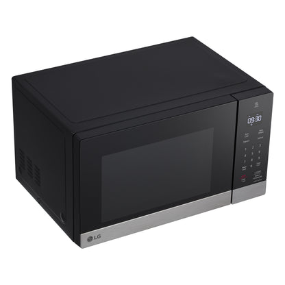 0.9 cu. ft. NeoChef™ Countertop Microwave with Smart Inverter MSER0990S