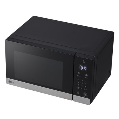 0.9 cu. ft. NeoChef™ Countertop Microwave with Smart Inverter MSER0990S